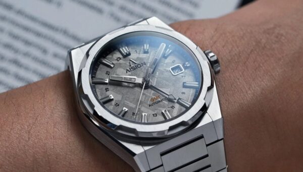 AISION AN H05  Metorite Dial - Image 3